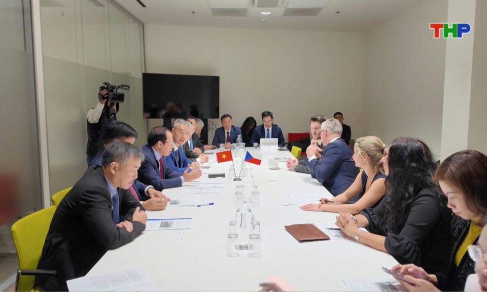 Bản tin thời sự trưa (03/12/2025)