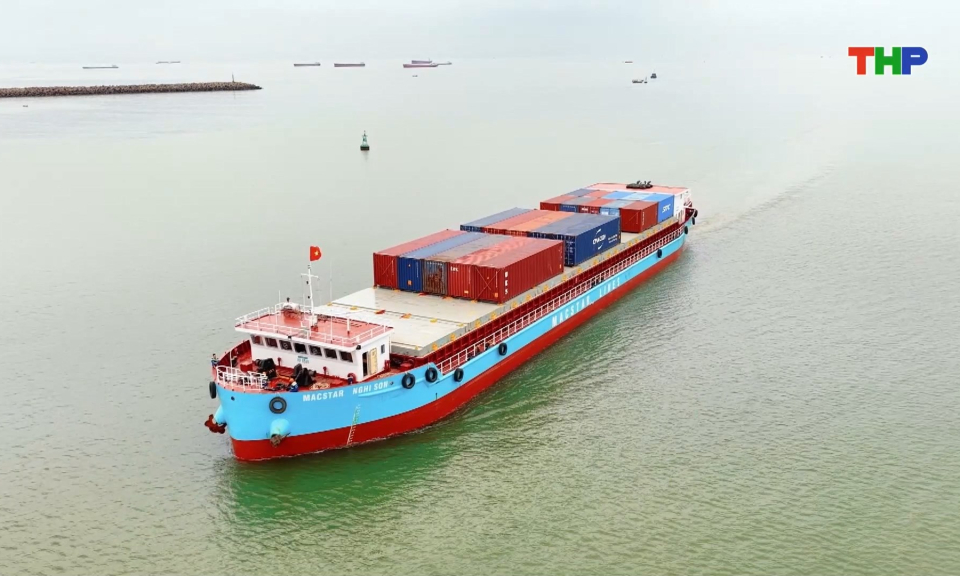 Tăng cường chuyển đổi xanh trong hoạt động cảng biển