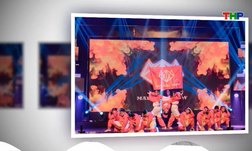 Lăng kính tuổi hoa: Mad Kids Crew