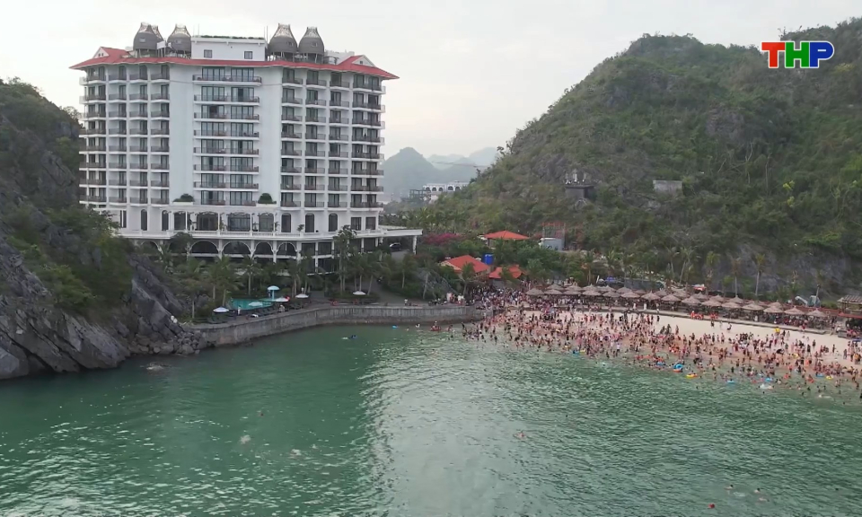 Du lịch Việt Nam lập kỷ lục mới, đón trên 19 triệu lượt khách quốc tế trong 11 tháng