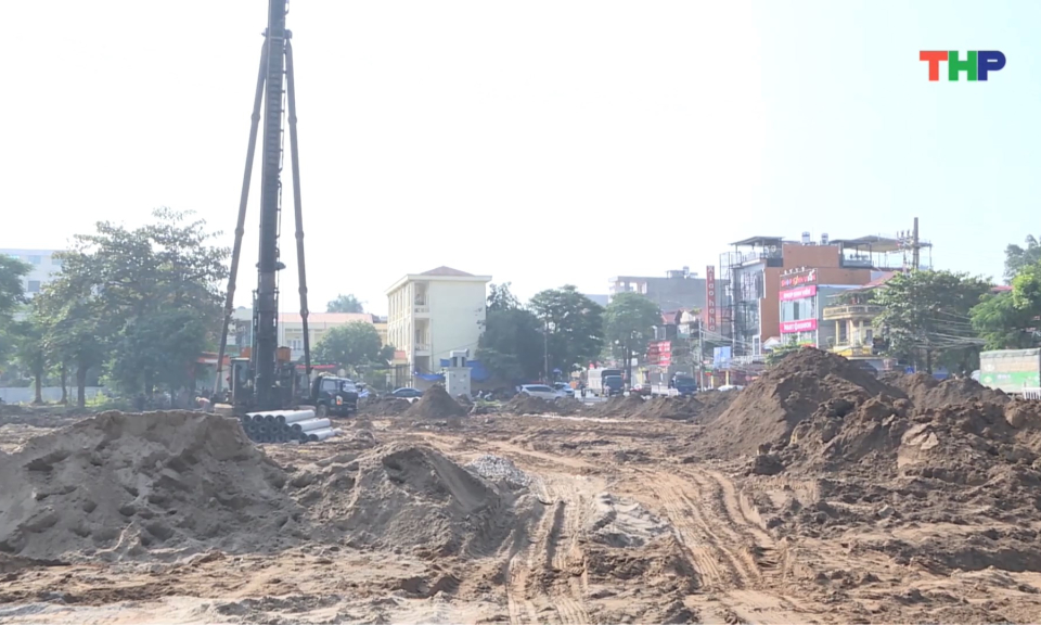 Khẩn trương hoàn thiện dự án vườn hoa hồ Hạnh Phúc 