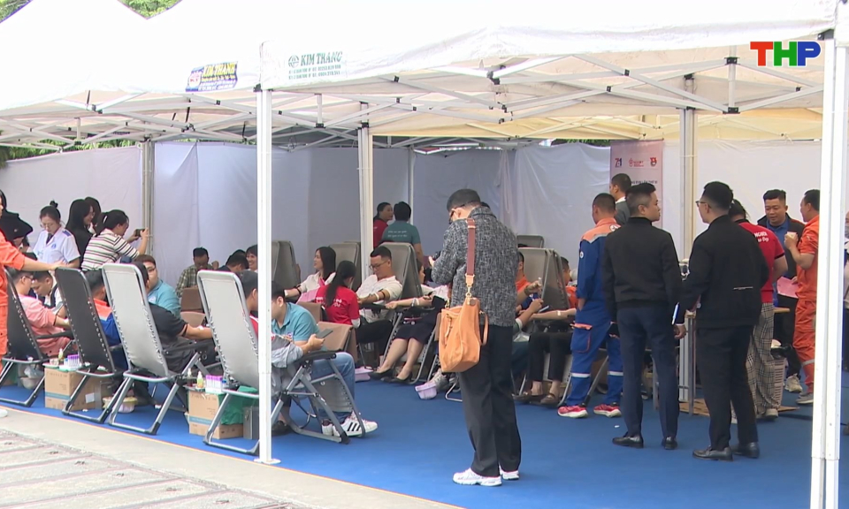 Vạn tấm lòng - Một trái tim