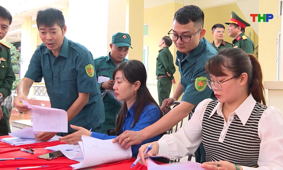 T&iacute;ch cực ho&agrave;n th&agrave;nh kh&aacute;m tuyển nghĩa vụ qu&acirc;n sự