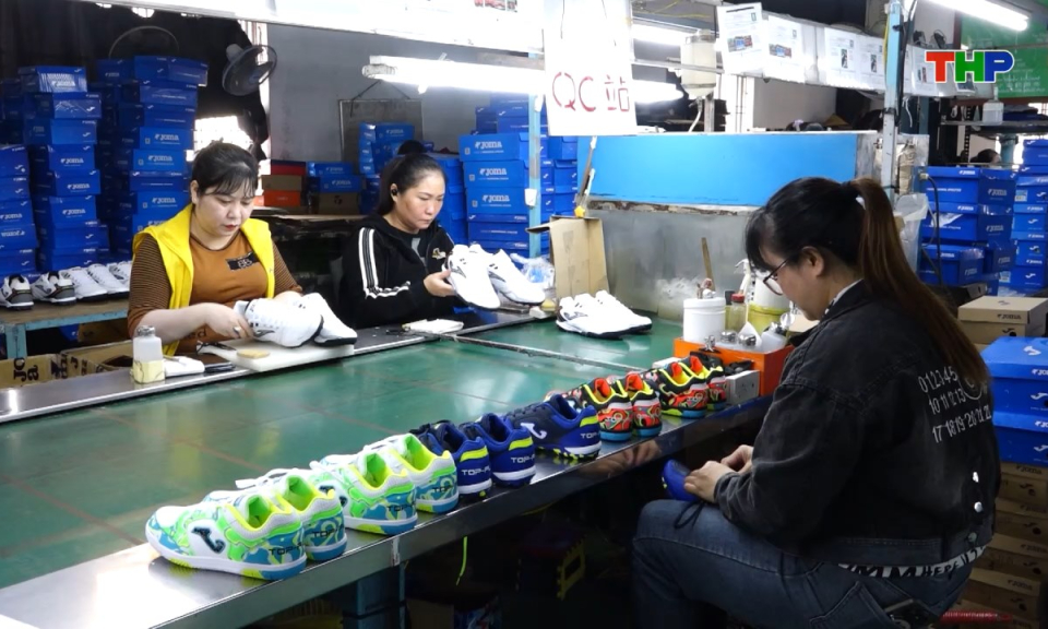 Bản tin tiếng Anh - Hai Phong News (16/12/2025)