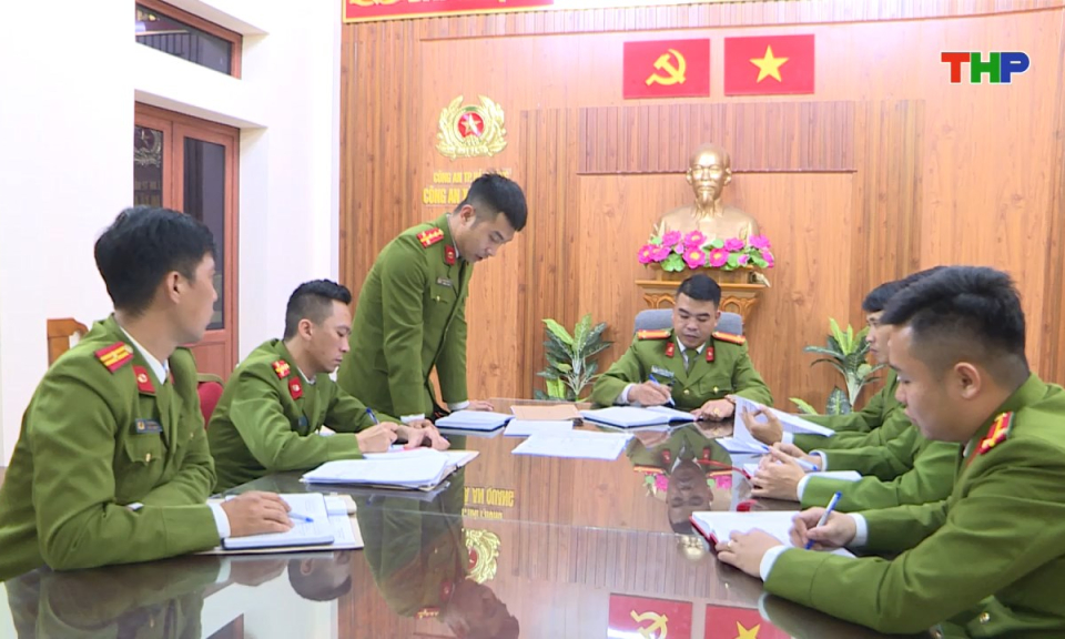 Ph&aacute;p luật v&agrave; cuộc sống: Giữ b&igrave;nh y&ecirc;n từ cơ sở trong những th&aacute;ng cuối năm