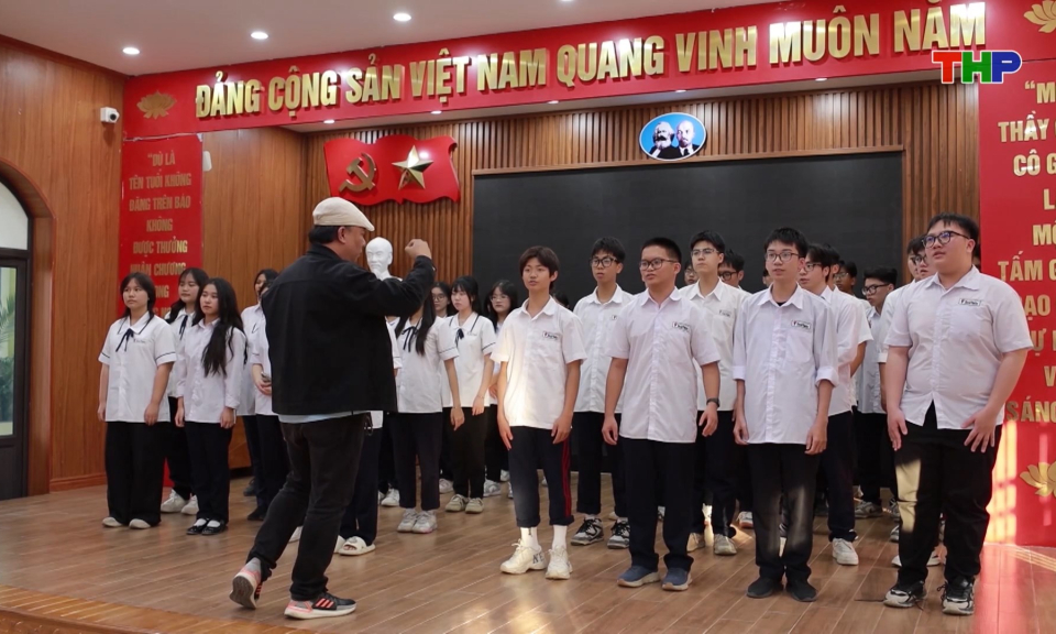 Đẩy mạnh ph&aacute;t triển &acirc;m nhạc học đường