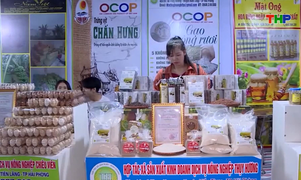 N&acirc;ng cao năng lực cạnh tranh cho sản phẩm OCOP