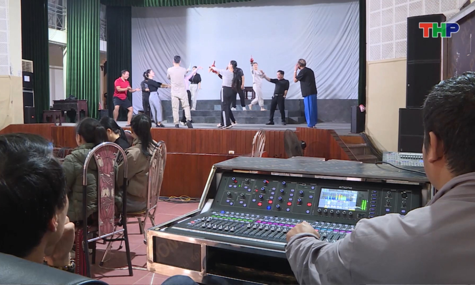 Chuẩn bị c&ocirc;ng diễn vở ch&egrave;o &ldquo;Hiền sĩ xứ Đ&ocirc;ng&rdquo;