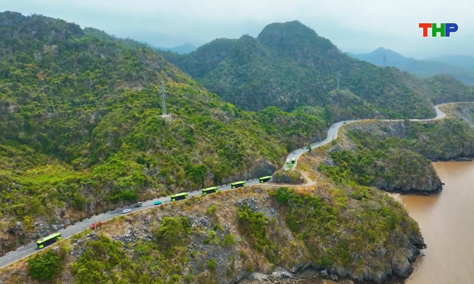 Th&uacute;c đẩy chuyển đổi xanh trong du lịch C&aacute;t B&agrave;