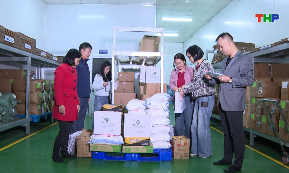 Ng&agrave;y nữa để y&ecirc;u thương: H&agrave;nh tr&igrave;nh sẻ chia y&ecirc;u thương