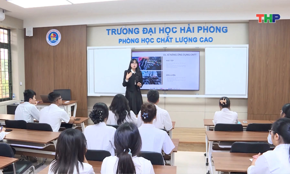 T&ocirc;n vinh học sinh, sinh vi&ecirc;n ti&ecirc;u biểu, xuất sắc