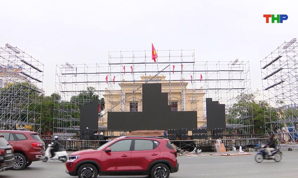 Sẵn s&agrave;ng cho chương tr&igrave;nh nghệ thuật ch&agrave;o năm mới 