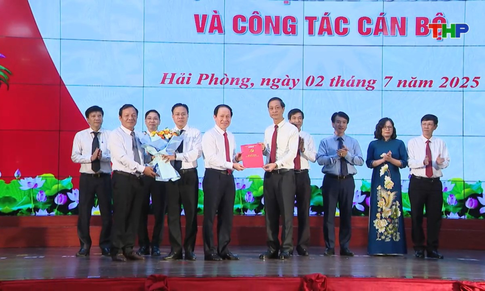 X&acirc;y dựng Đảng: Đảng ủy C&aacute;c cơ quan Đảng th&agrave;nh phố - Dấu ấn năm 2025