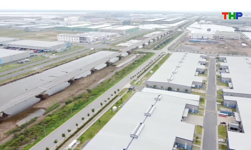 Logistics ghi nhận những điểm s&aacute;ng trong năm 2025