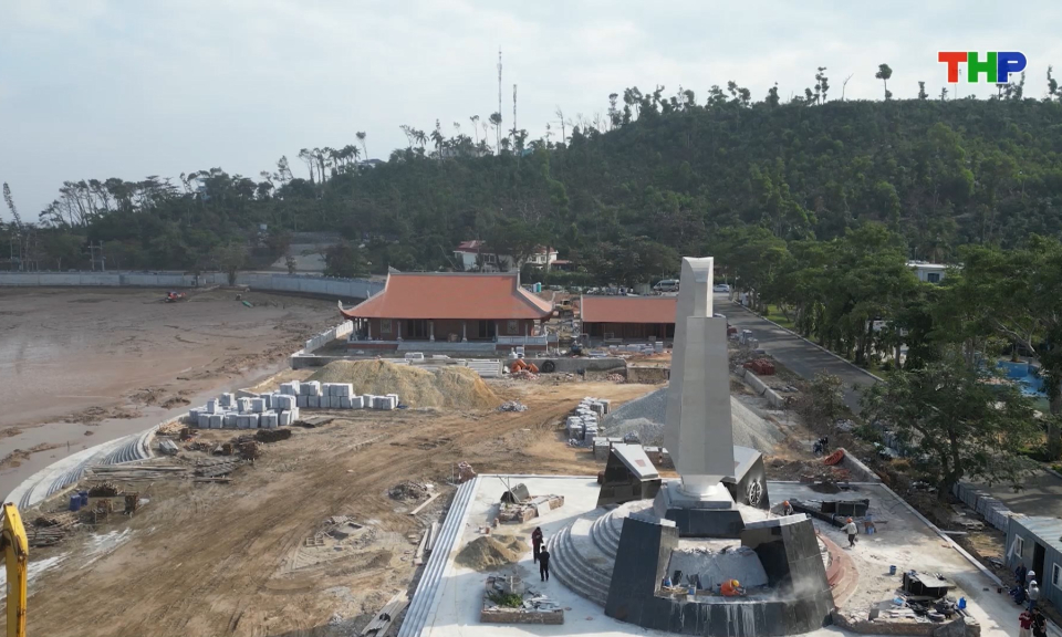 Thi c&ocirc;ng c&ocirc;ng tr&igrave;nh bến K15 xuy&ecirc;n Tết Dương lịch