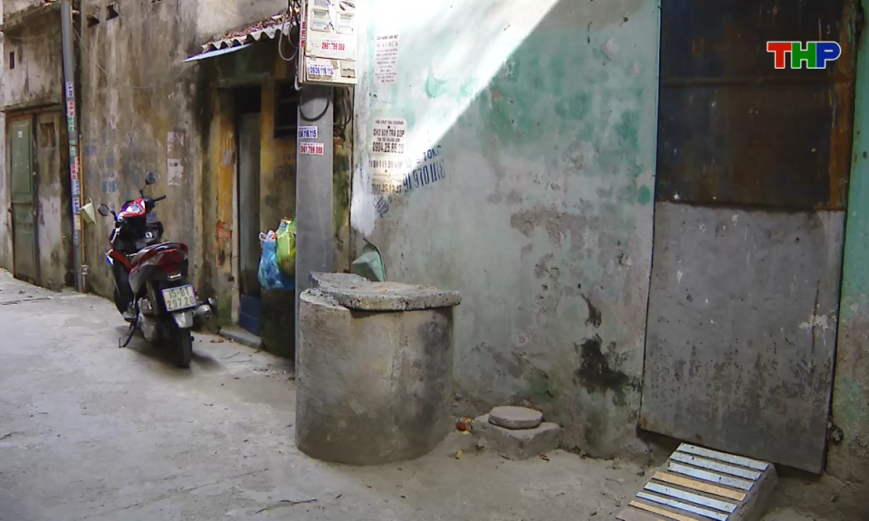 Hộp thư truyền h&igrave;nh: Chung quanh kiến nghị về việc di dời cột điện g&acirc;y mất an to&agrave;n, ảnh hưởng đến sinh hoạt của gia đ&igrave;nh