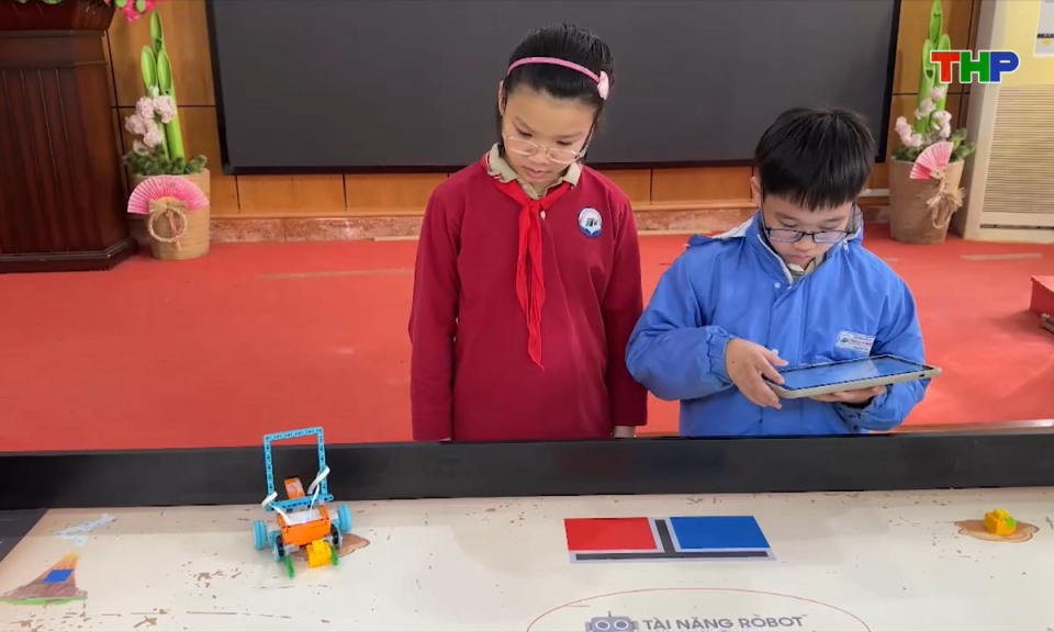 Điểm nhấn 365: H&agrave;nh tr&igrave;nh kiến tạo tương lai học đường