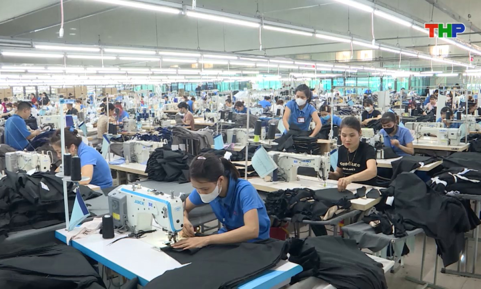 Lao động v&agrave; c&ocirc;ng đo&agrave;n: Những ch&iacute;nh s&aacute;ch mới t&aacute;c động trực tiếp đến quyền lợi người lao động từ năm 2026