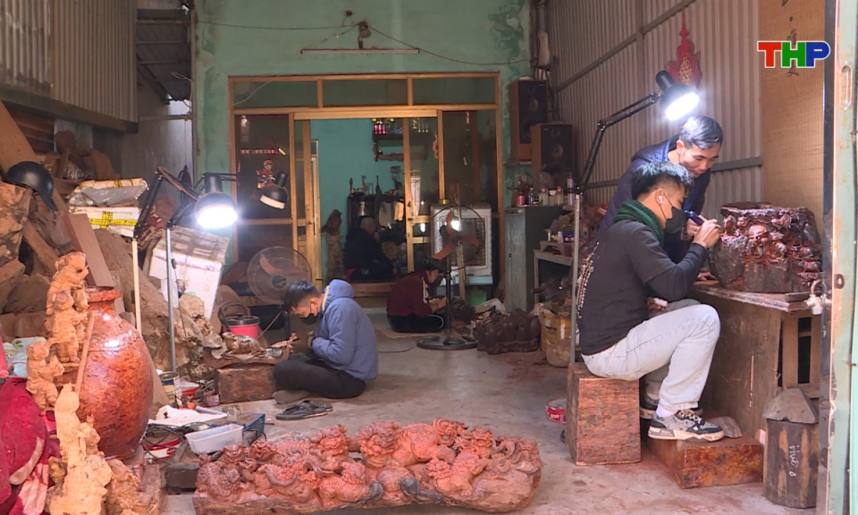 Ch&acirc;n dung cuộc sống: Người thợ đi&ecirc;u khắc kể chuyện thi&ecirc;n nhi&ecirc;n