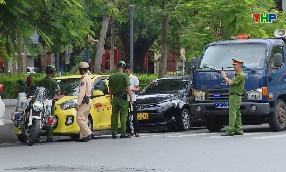 Ch&iacute;nh s&aacute;ch ph&aacute;p luật: Quy định mới về xử phạt vi phạm h&agrave;nh ch&iacute;nh trong hoạt động đường bộ