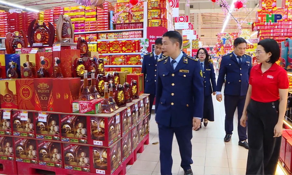 Triển khai cao điểm chống bu&ocirc;n lậu, gian lận thương mại v&agrave; h&agrave;ng giả 