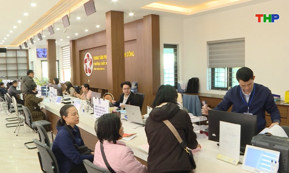 Ch&iacute;nh s&aacute;ch ph&aacute;p luật: Nội dung mới quan trọng trong Luật Vi&ecirc;n chức sửa đổi