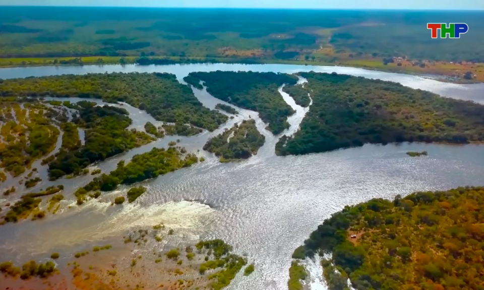 Kh&aacute;m ph&aacute; thế giới: Zambia: Tr&aacute;i tim của Nam Phi