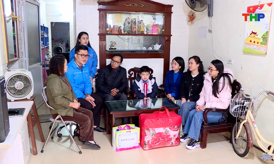 Ph&aacute;t huy tinh thần xung k&iacute;ch của tuổi trẻ trong hoạt động an sinh x&atilde; hội