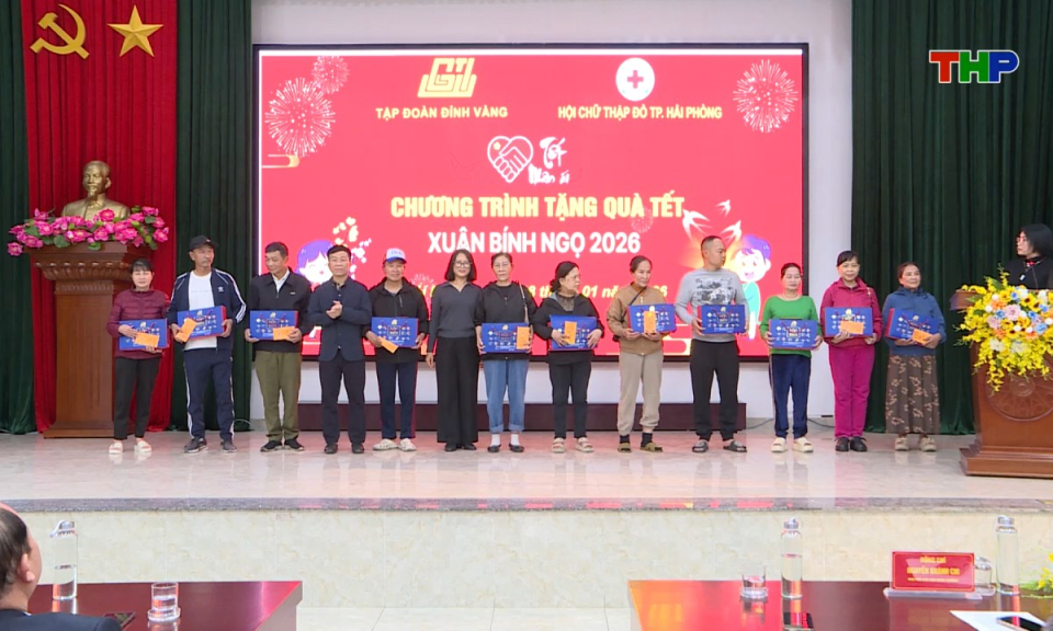 Ng&agrave;y nữa để y&ecirc;u thương: Mang Tết ấm đến với người ngh&egrave;o