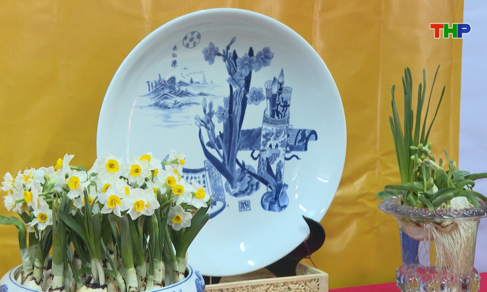 Lễ hội hoa thủy ti&ecirc;n tại Văn miếu Mao Điền