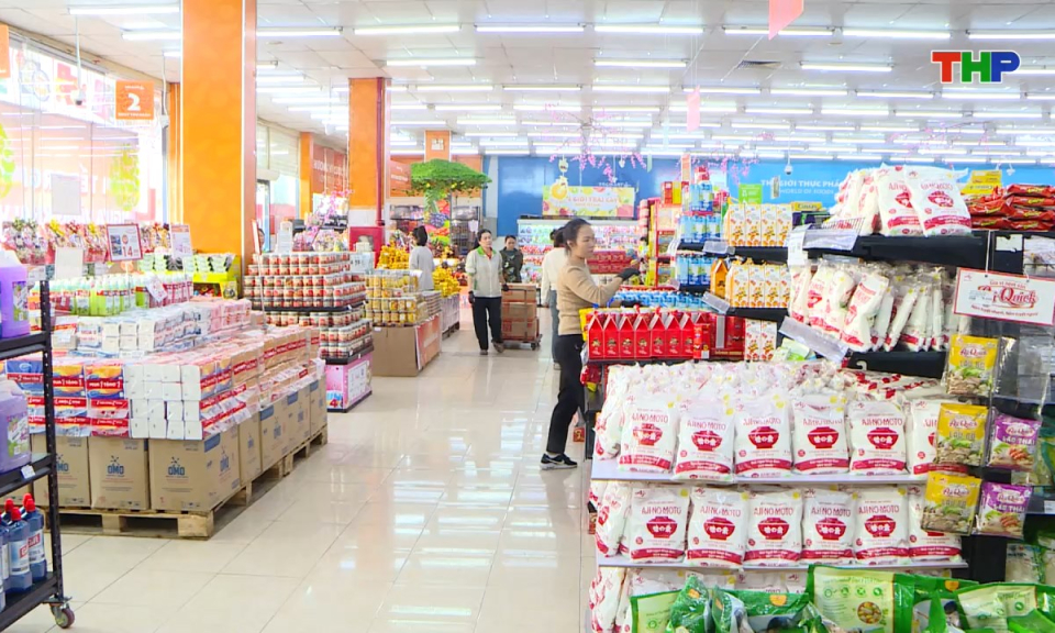 Kinh tế v&agrave; đ&ocirc; thị: Tăng cường kiểm so&aacute;t thị trường dịp Tết Nguy&ecirc;n đ&aacute;n