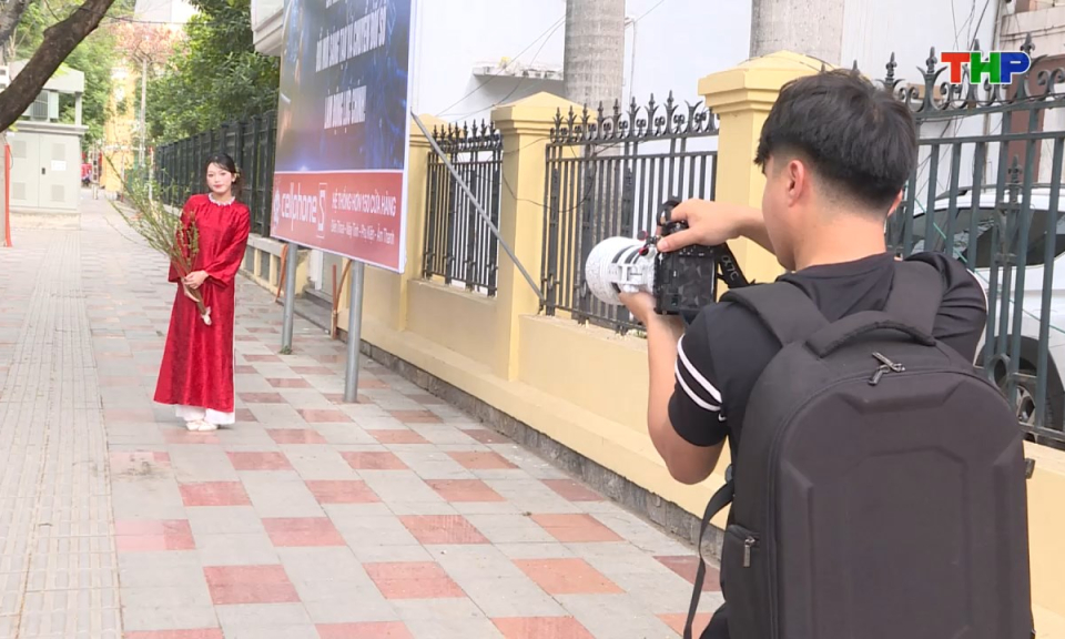 Nhịp sống trẻ: &Aacute;o d&agrave;i - Hơi thở văn h&oacute;a trong nhịp sống trẻ