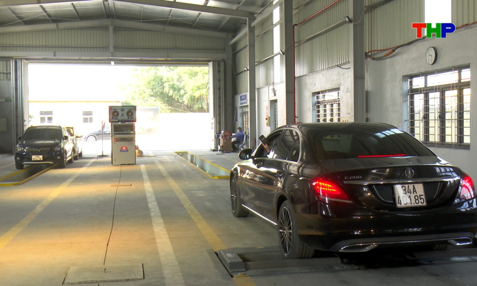 Hoạt động đăng kiểm xe cơ giới th&ocirc;ng suốt dịp cận Tết                                         