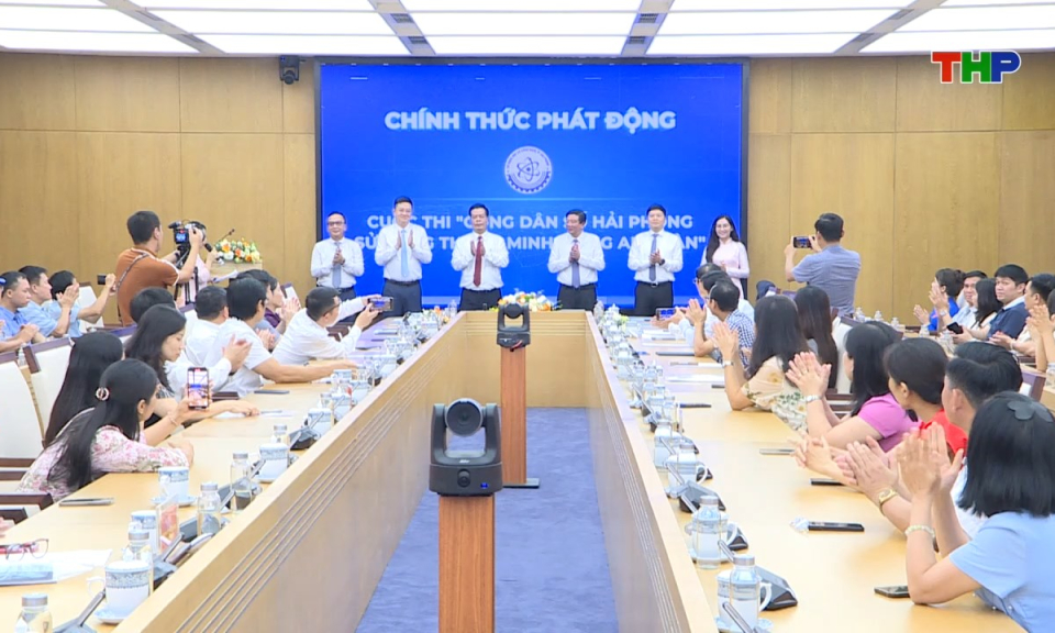 Chuyển đổi số v&agrave; cải c&aacute;ch h&agrave;nh ch&iacute;nh: Chuyển đổi số từ cơ sở - Nền tảng ph&aacute;t triển bền vững