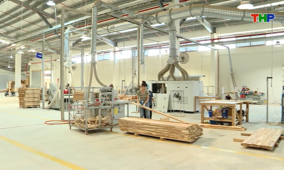 Ch&iacute;nh s&aacute;ch ph&aacute;p luật: Miễn thuế cho doanh nghiệp nhỏ v&agrave; vừa th&uacute;c đẩy ph&aacute;t triển kinh tế tư nh&acirc;n