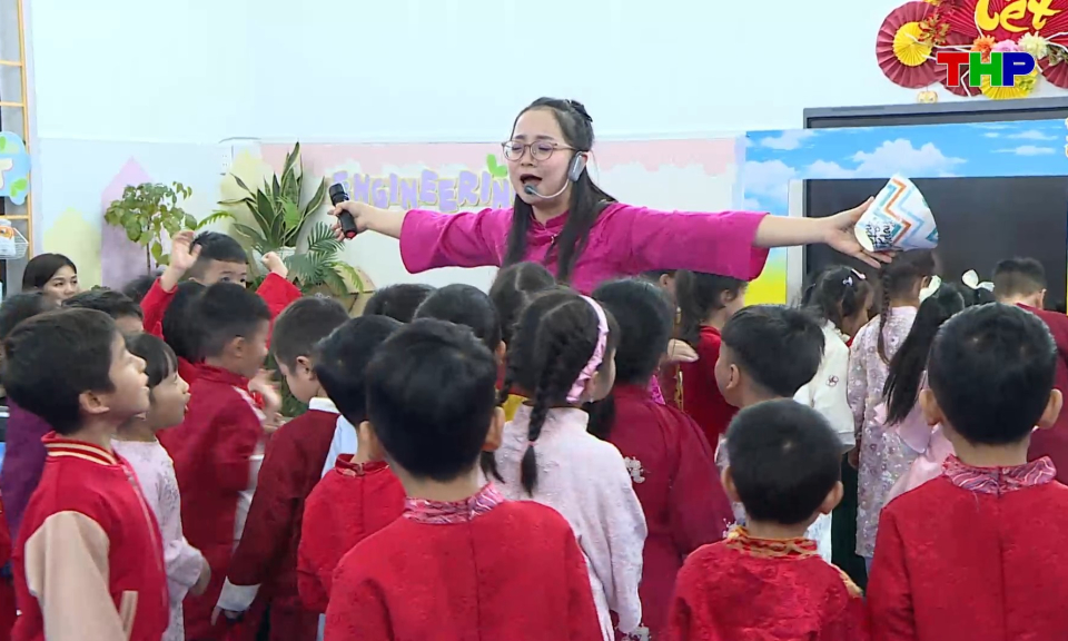 Con đường lựa chọn: Gi&aacute;o dục mầm non - nghề từ tr&aacute;i tim