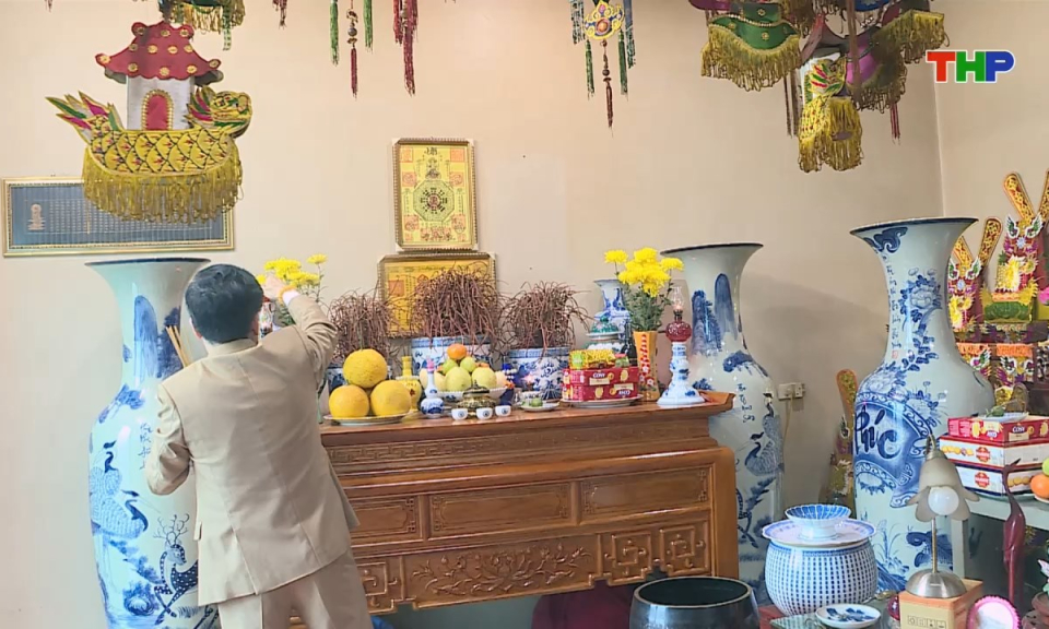 Kh&ocirc;ng gian sống: B&agrave;i tr&iacute; kh&ocirc;ng gian ph&ograve;ng thờ ng&agrave;y Tết