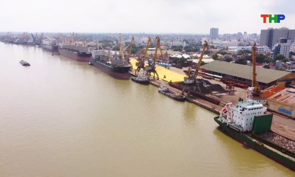 &Acirc;m vang miền cửa biển: Th&agrave;nh phố t&ocirc;i