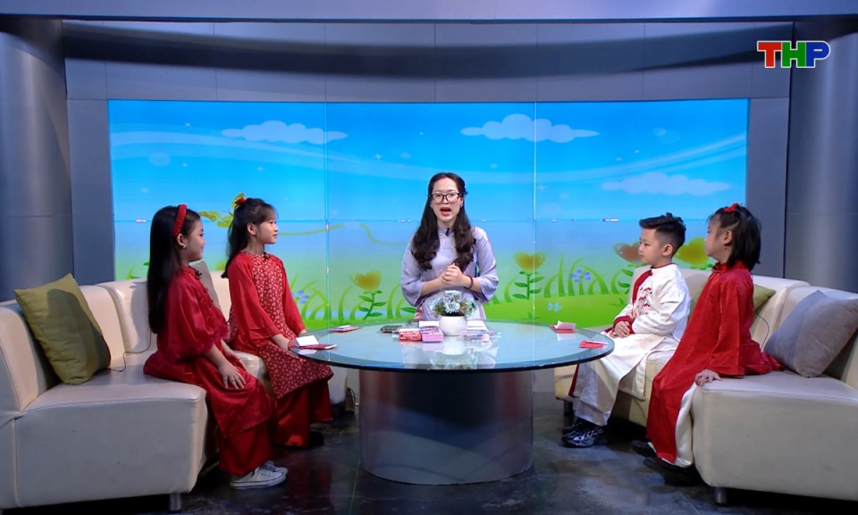 Lăng k&iacute;nh tuổi hoa: Vui Xu&acirc;n - Đ&oacute;n Tết