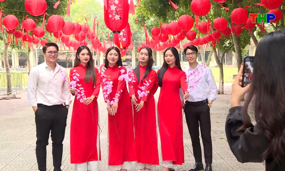 Suối nguồn y&ecirc;u thương: Người trẻ với Tết truyền thống