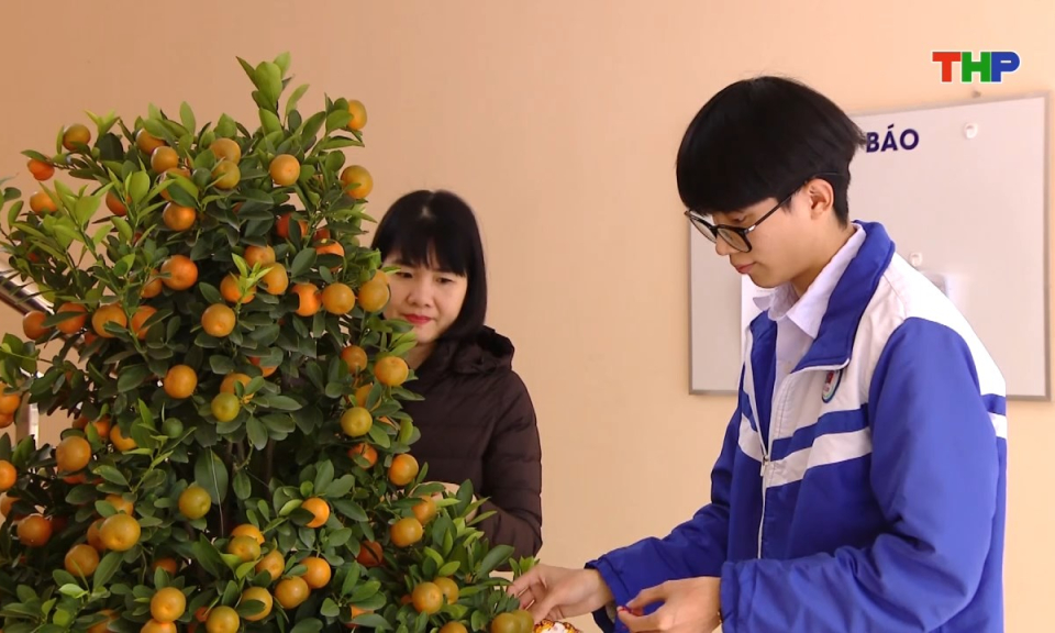 V&igrave; cộng đồng: Tết ở l&agrave;ng trẻ Hoa Phượng