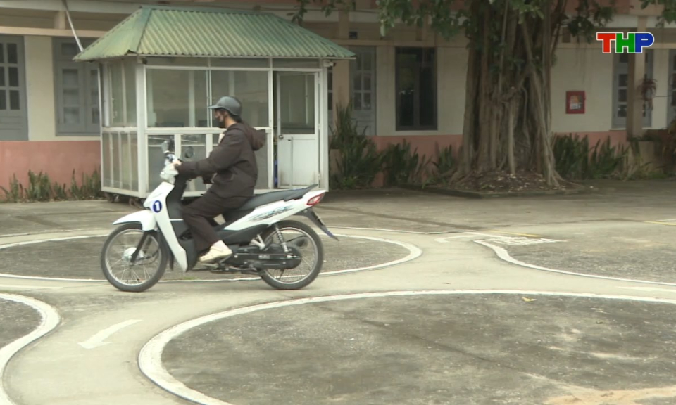 Ch&iacute;nh s&aacute;ch ph&aacute;p luật: Điểm mới trong s&aacute;t hạch bằng l&aacute;i xe m&aacute;y