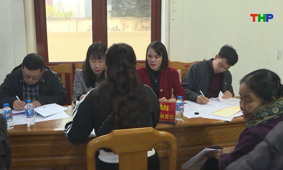 Chi trả bồi thường giải ph&oacute;ng mặt bằng cho người d&acirc;n trước Tết