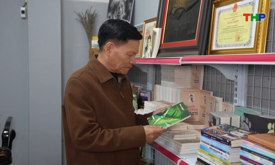 Ch&acirc;n dung cuộc sống: Đinh Thường - Nh&agrave; thơ &aacute;o l&iacute;nh