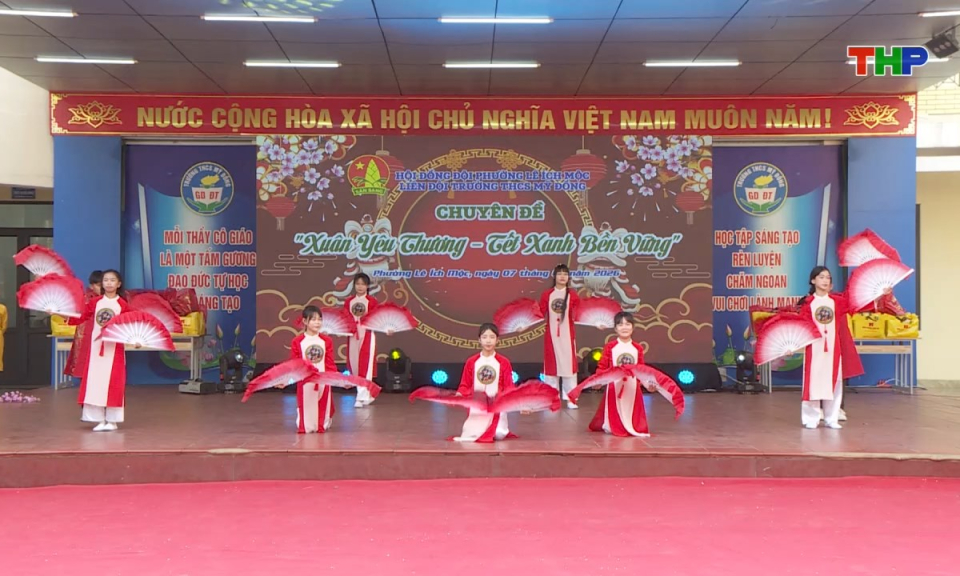 Lăng k&iacute;nh tuổi hoa: Em vui xu&acirc;n