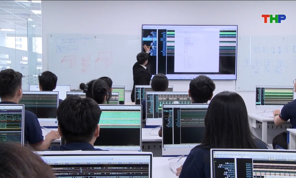 Ch&iacute;nh s&aacute;ch ph&aacute;p luật: Ứng dụng c&ocirc;ng nghệ số trong gi&aacute;o dục đ&agrave;o tạo - G&oacute;p phần hiện thực h&oacute;a Nghị quyết 71 của Bộ Ch&iacute;nh trị
