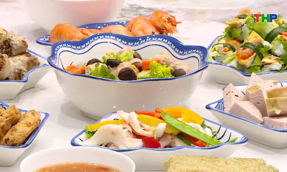 M&acirc;m cơm tất ni&ecirc;n - N&eacute;t đẹp văn h&oacute;a gia đ&igrave;nh Việt