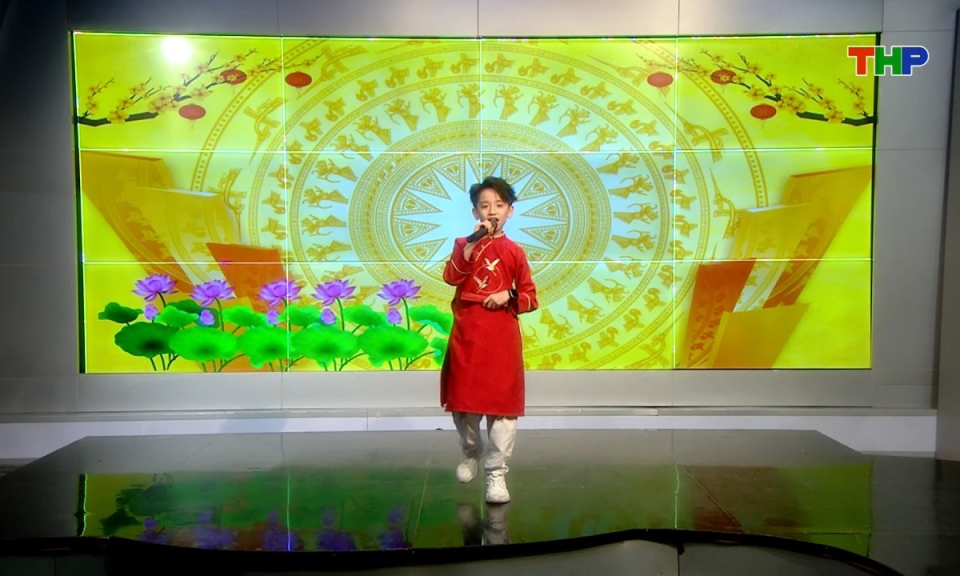 Lăng k&iacute;nh tuổi hoa: Tết an vui