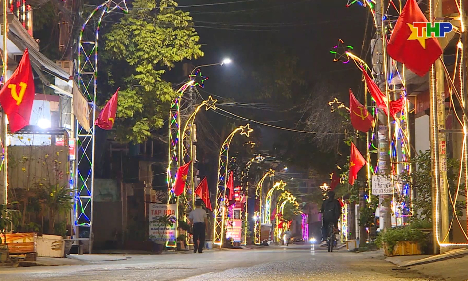 C&aacute;c khu d&acirc;n cư trang ho&agrave;ng đ&oacute;n Tết