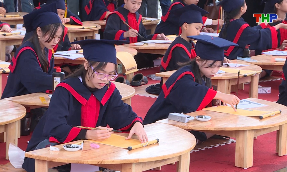 N&eacute;t đẹp khai b&uacute;t đầu xu&acirc;n